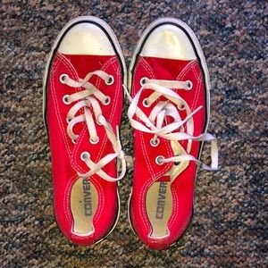 Converse size 6